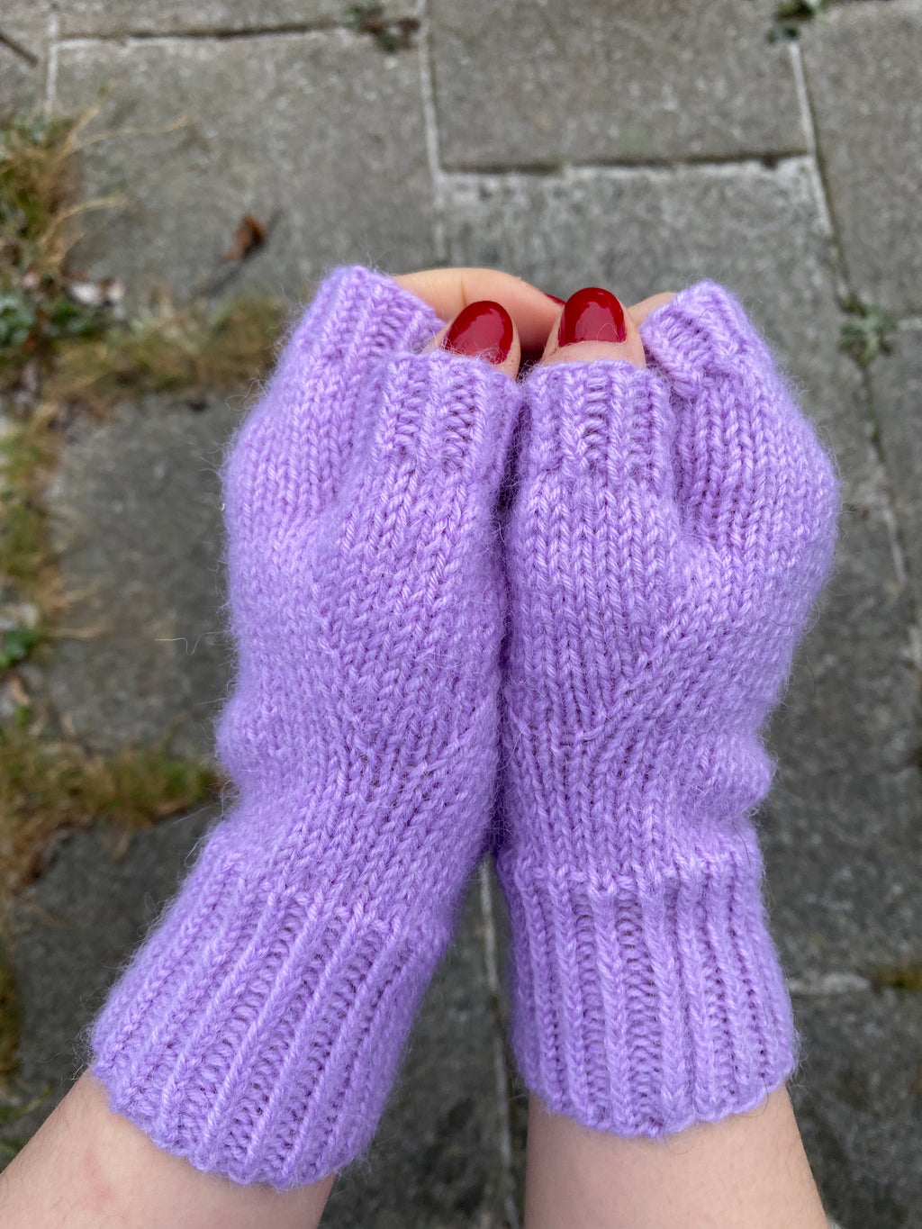 Basic Mohair Mittens by GJ (DK)