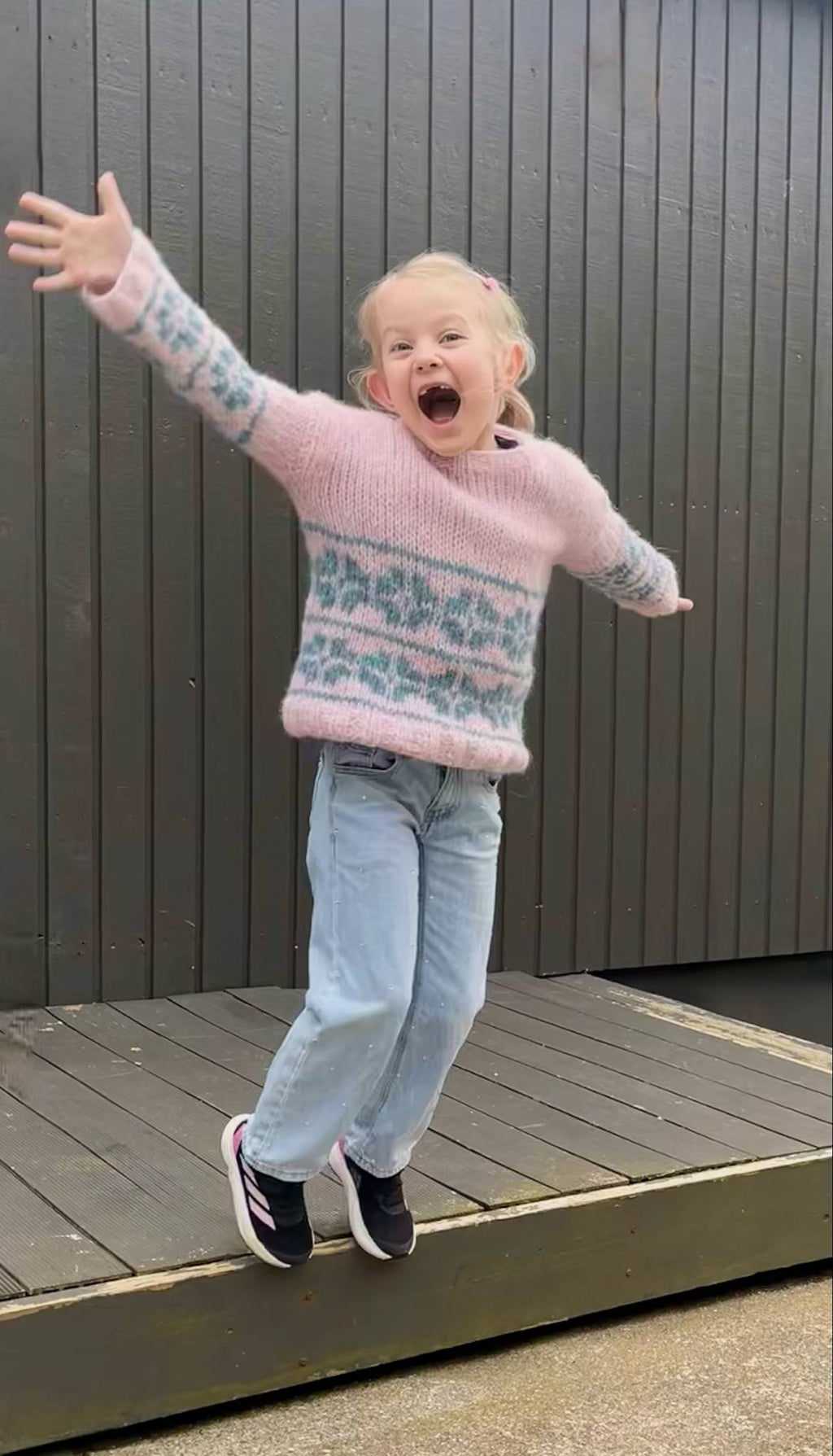 Ljósareyð troyggja