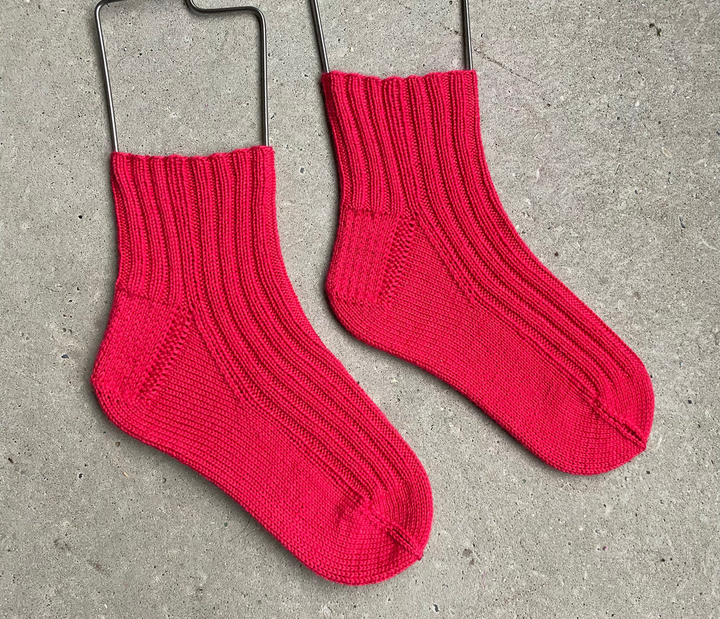 Ribbed socks by GJ (DK)